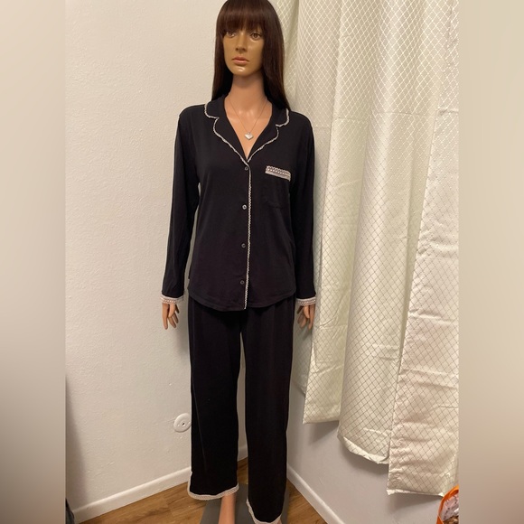 Pajama Set Size Medium - Picture 1 of 1